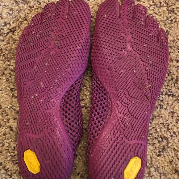 Vibram Five Fingers mesh size 37 great condition - Picture 2 of 3